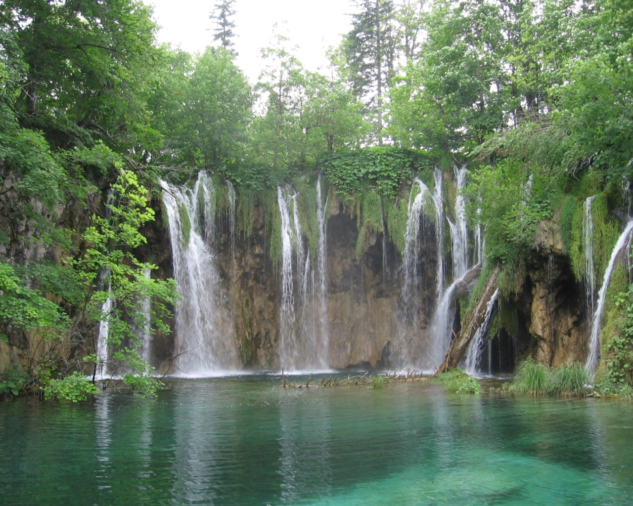 Plitvice Lakes, Danau Terindah di Eropa ~ Kumpulan Artikel