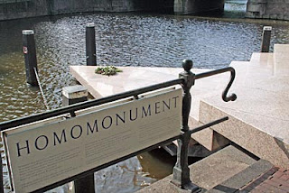 Monumento Homomonument a los gays de Amsterdam