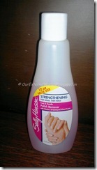 Sally Hansen Strengthening Nail Polish Remover