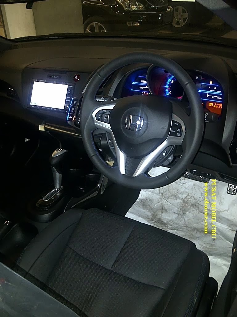 Keren Mobil  Honda  CR Z  Hybrid Beserta Interior Terbaru
