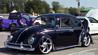 Fusca preto tunado e rebaixado rodas aro 18