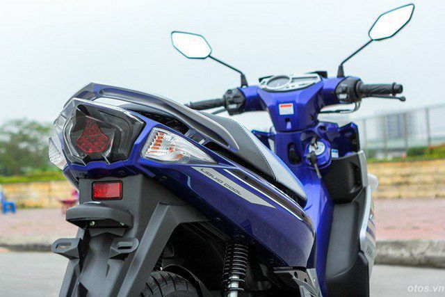 Xe Yamaha Nouvo GP 2016 thay áo mới