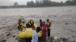 Sirf rescued 11 people from yamuna river