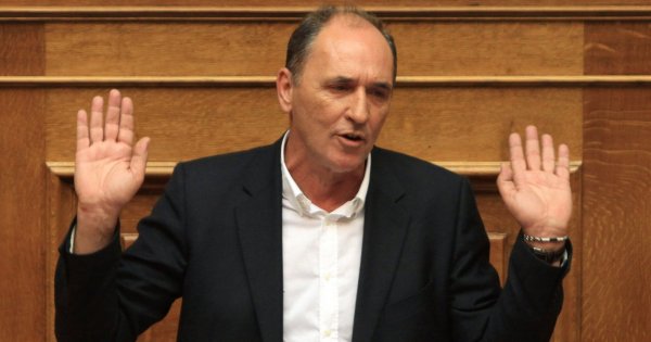 Σταθάκης: «Μπορεί να αυξηθεί η τιμή του ρεύματος»