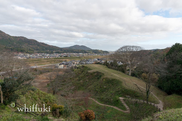 大きな曲輪と城下町