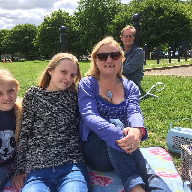 vintage-style picnic