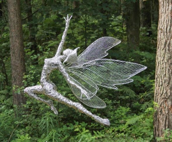 Robin Wight Fantasywire fadas em esculturas de arame metal fantasia