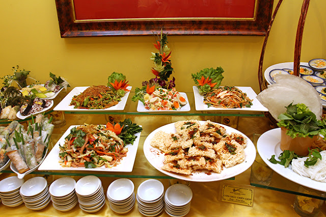 Tổ chức tiệc buffet ở nhà