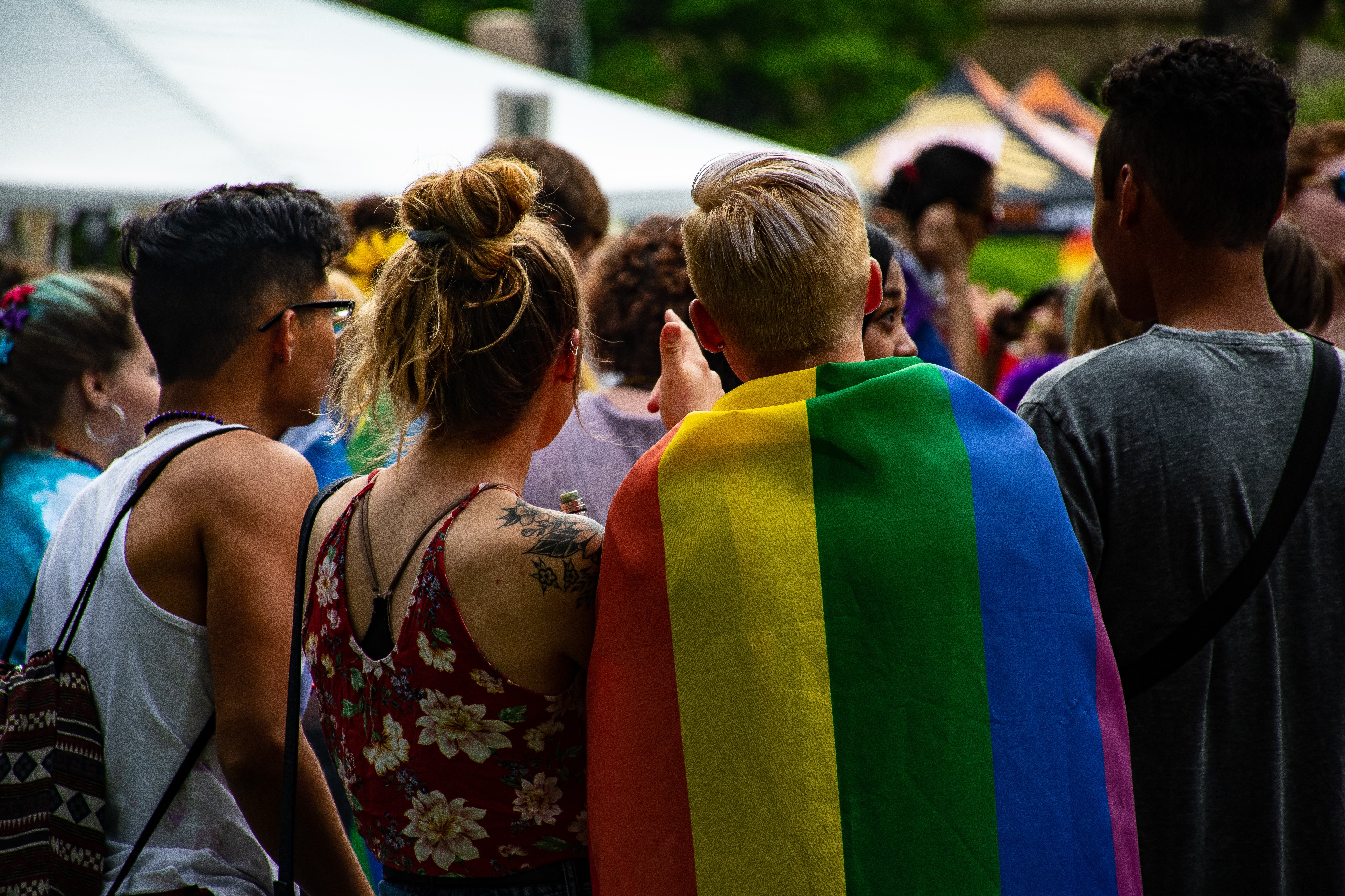Solok: 3 Kantong Komunitas Gay yang Wajib Diketahui