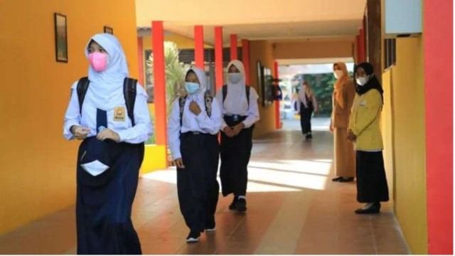 Astaghfirullah! 14 Siswi SMP di Lamongan 'Digunduli' Cuma Gegara Tak Pakai Ciput Jilbab