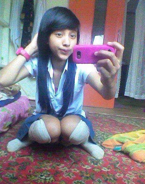 4 kaa pzz k1 9y 0011 Siswi Sekolah SMP Cantik Manis Imut