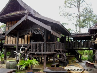 Bicara: Gambar Rumah Tradisional Malaysia