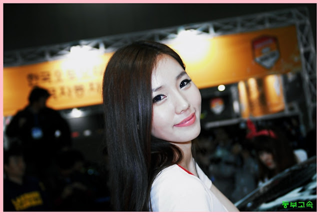 4 Lee Ji Min - Automotive Week 2012-very cute asian girl-girlcute4u.blogspot.com