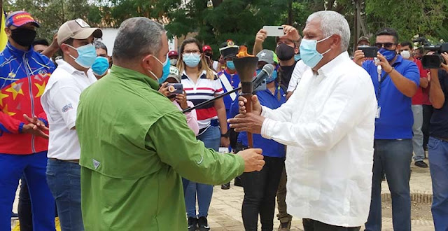 ANTORCHA BICENTENARIA FUE ENCENDIDA EN CARORA