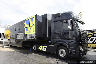 Motor Home Valentino Rossi Lebih Nyaman Dari Pada Hotel