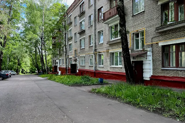 улица Лобачевского (бывшая улица Станция Газгольдерная), дворы, жилой дом 1959 года постройки
