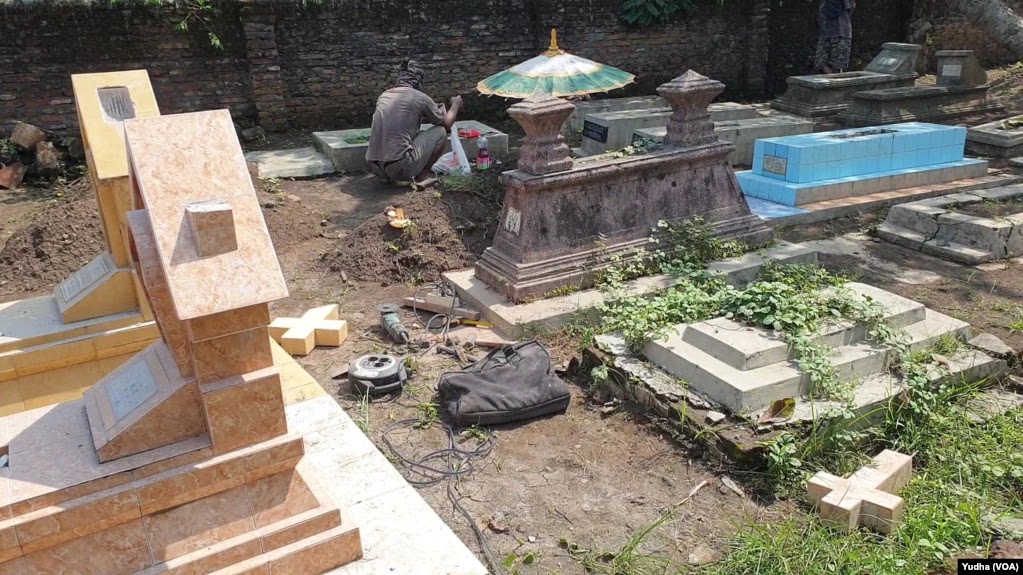 Aksi Intoleransi Pengerusakan Makam Oleh Sejumlah Anak di Solo Sebuah Peringatan Perlunya Pembenahan Pendidikan Aksi Intoleransi Pengerusakan Makam Oleh Sejumlah Anak di Solo Sebuah Peringatan Perlunya Pembenahan Pendidikan