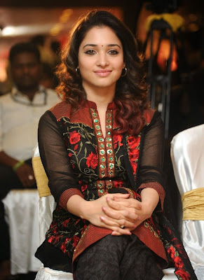 Tamanna Wallpaper Mallu Desi Girl