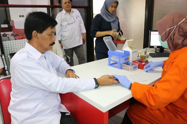 Semangat Persaudaraan: Potong Tumpeng dan Donor Darah Serentak di Perayaan HUT ke-7 SMSI