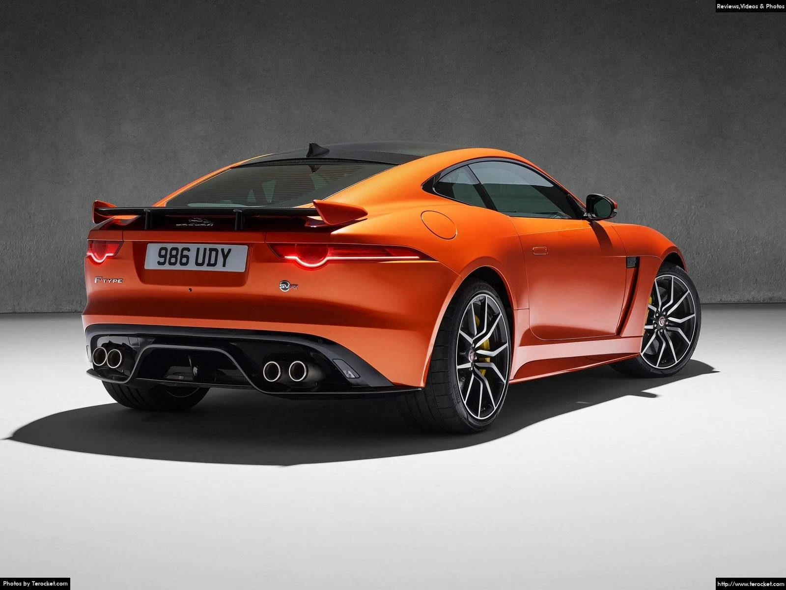 Hình ảnh xe ô tô Jaguar F-Type SVR Coupe 2017 & nội ngoại thất