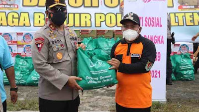 Peduli Korban Banjir Di Katingan, Kapolda Kalteng Tinjau Banjir Dan Siapkan Dapur Lapangan Untuk Masyarakat..