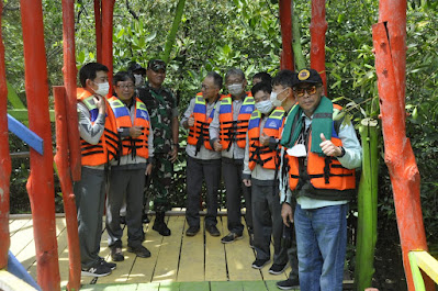 Dukung Konservasi Mangrove di Kawasan Pesisir Ujungpangkah.