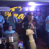 Video - Kiko El Presidente fiesta completo en el tina bar