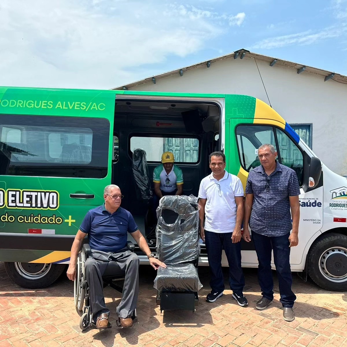 Apoio à saúde: Com emenda de Mara Rocha, Saúde de Rodrigues Alves recebe Van para o transporte de pacientes do TFD 