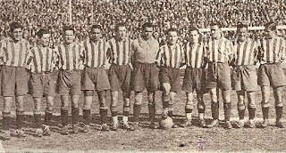 📸ATHLETIC CLUB DE MADRID 📆3 marzo 1935 ➡️Mesa, Cuestita, Gabilondo, Chacho, Elícegui, Pacheco, Marculeta, Peñita, Mendaro, Lafuente y Arocha. ATHLETIC CLUB DE MADRID 2 🆚 MADRID F. C. 2 Domingo 03/03/1935. Campeonato de Liga de 1ª División, jornada 14. Madrid, campo de Metropolitano. GOLES: ⚽1-0: 17’, Chacho. ⚽1-1: 33’, Emilín. ⚽1-2: 50’, Hilario. ⚽2-2: 75’, Elícegui.