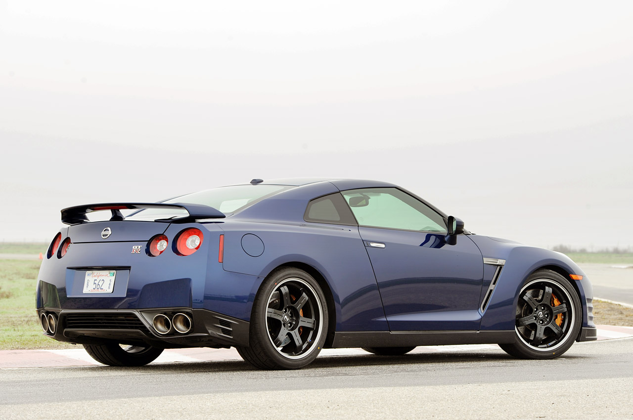 Dream Cars  Nissan GT R 2012