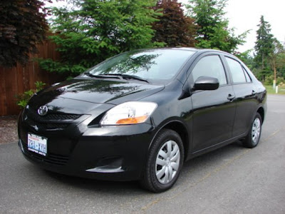 2009 Toyota Yaris Sedan,