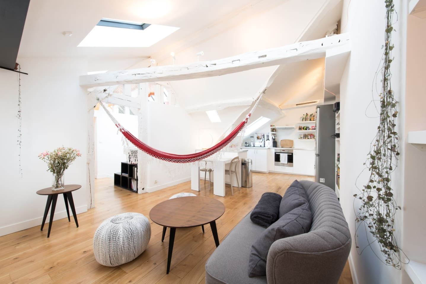 Best Airbnb in paris, Cal McTravels, www.calmctravels.com