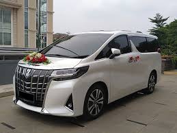 Sewa mobil pengantin pekanbaru - Tentunya dalam menyelenggarakan resepsi pernikahan, pasangan tersebut harus menjalani banyak persiapan, salah satunya terkait dengan sewa mobil pengantin Pekanbaru.