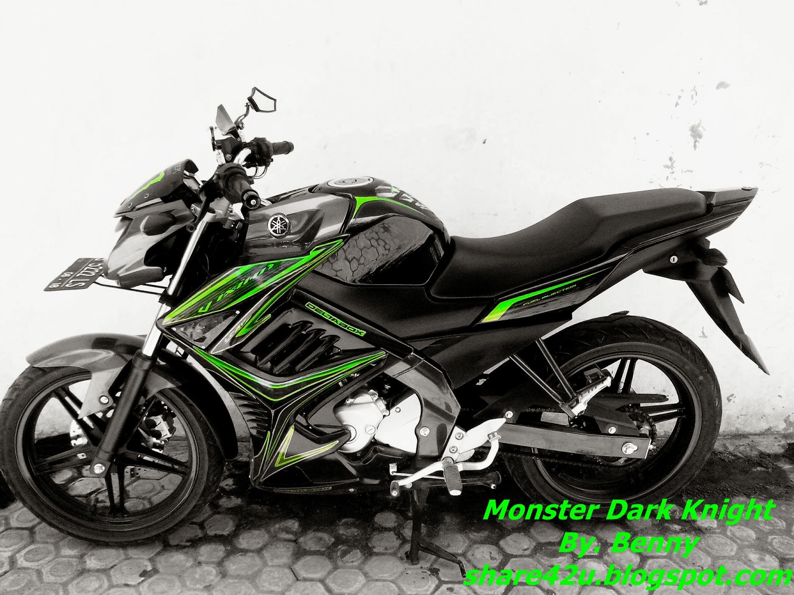 Koleksi Modifikasi New Vixion 2013 Black Terbaru Dunia Motor