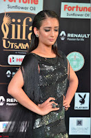 Akshara Haasan in Shining Gown at IIFA Utsavam Awards 2017  Day 2 at  40.JPG