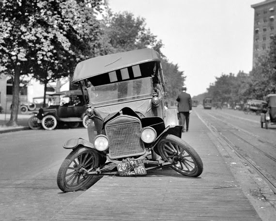 https://www.etsy.com/listing/181921410/vintage-image-1922-looks-like-car?ref=favs_view_1