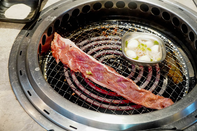 【台北】飲食．西門町中主打百分百原塊肉吃到飽｜肉次方燒肉放題