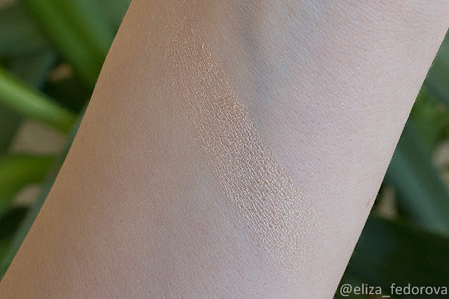 Хайлайтер The Balm Mary-Lou Manizer Highlighter, Shimmer, Eyeshadow свотчи в тени