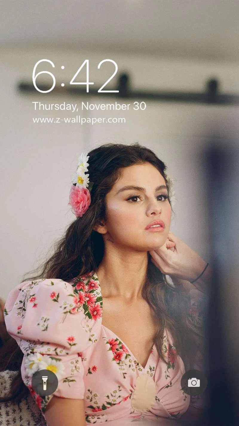 Z-Wallpaper | Selena Gomez Pure Mobile Phone Wallpapers