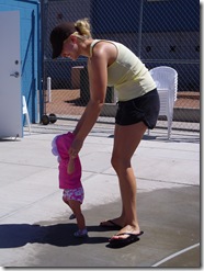 Spray Park w Liv & Abi 010