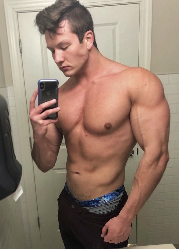 sexy-strong-muscle-guy-shirtless-body-naughty-straight-baited-selfie-cocky-college-bro