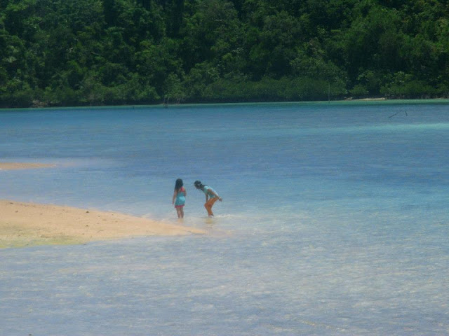 Beach in caob Siargao islands.