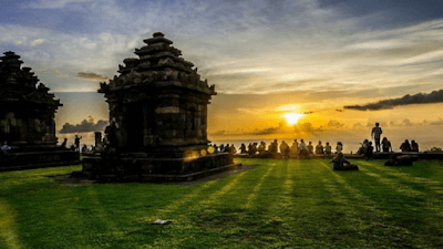 sunset candi ijo jogja