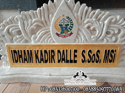 Papan Nama Pejabat Marmer, Papan Nama Meja Ukir, Papan Nama Pejabat