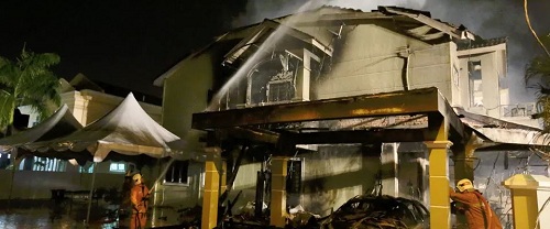 Bicara: Gambar Rumah pekerja Vida Beauty Terbakar