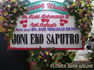 papan bunga happy wedding