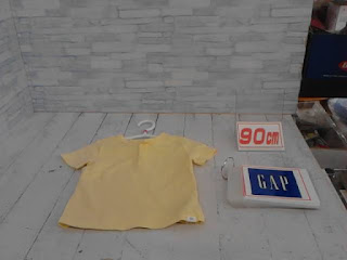 中古品　子供服　９０㎝　GAP　イエロー　半袖Tシャツ　２９８円