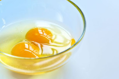 Eggs are nutritious and a good source of protein.Is eating raw eggs good or bad?