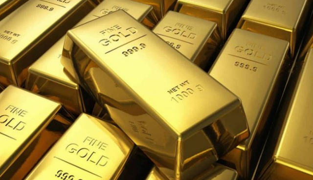 تراجع أسعار الذهب إلى أدنى مستوى لها منذ أكثر من عامين