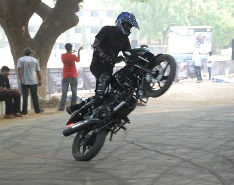 bike stunts. ikes stunts photos.